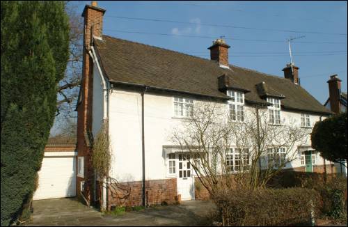 025 Oakwood Road